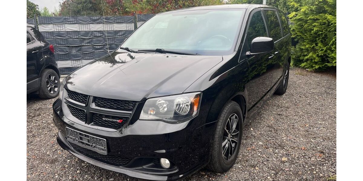Dodge Grand Caravan 174.222 km 14.999 &euro; Radeburg 01471