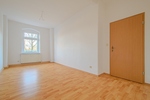 NEUES WANNENBAD MIT FENSTER & HANDTUCHHEIZKÖRPER – NEU GEFLIESTE KÜCHE – GUT GESCHNITTEN - Etagenwohnung Dresden Mickten-Kaditz | Angebot:25073447