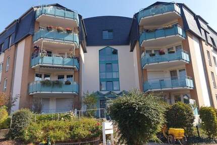 Interessante Dachwohnung mit großem Balkon und perfektem Blick zum Wohlfühlen! 2 zimmer