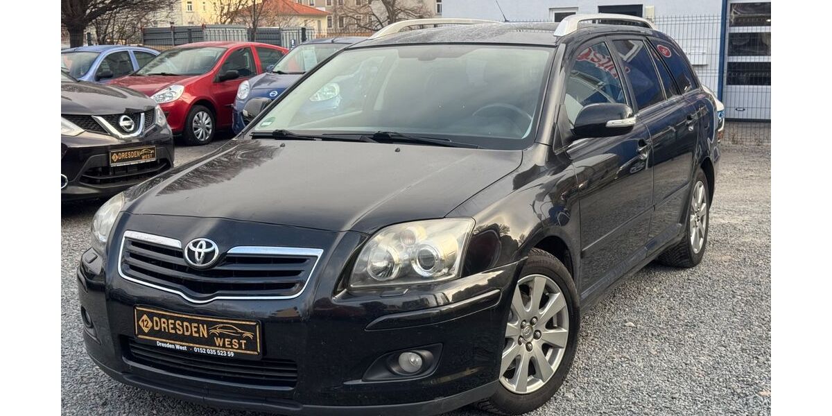 Toyota Avensis 168.000 km 4.499 &euro; Dresden 01159