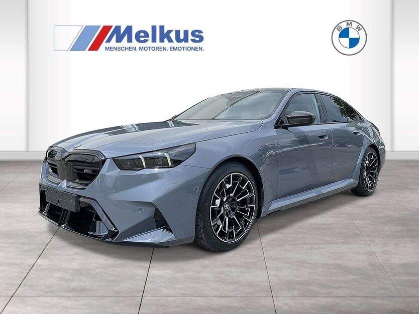 BMW M5 2.990 km 127.990 € Dresden 01067