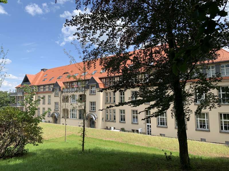 Wohnung zum Mieten in Pirna 725 € 79.48 m²