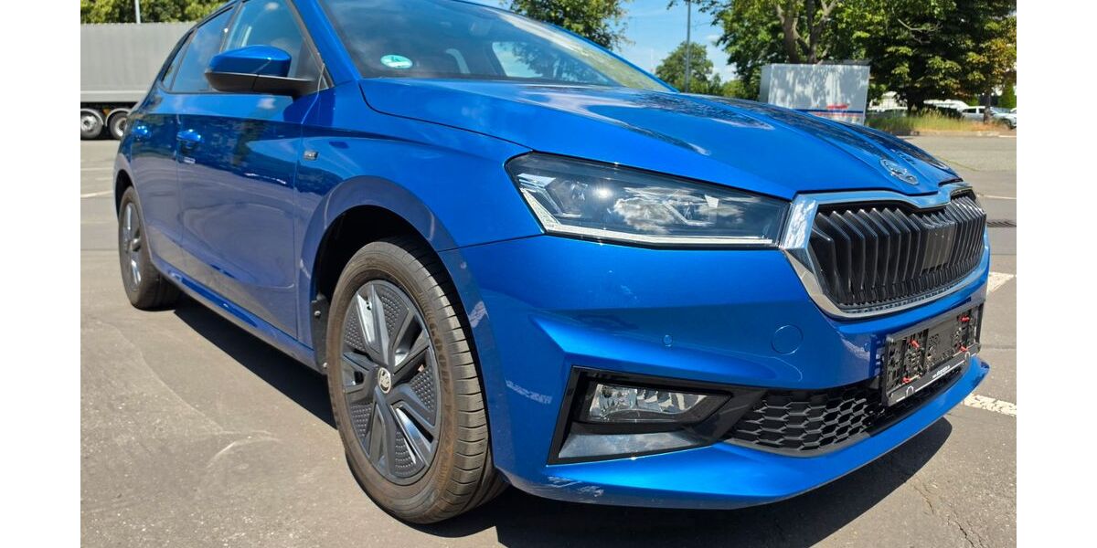 Skoda Fabia 2.800 km 21.450 &euro; Dresden 01279
