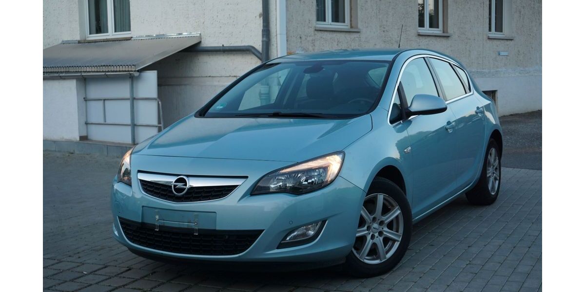 Opel Astra 173.500 km 2.900 &euro; Dresden 01067