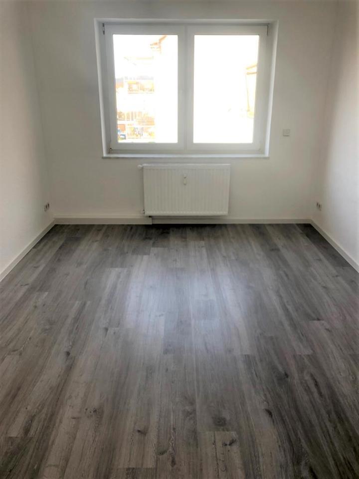 WIR SANIEREN FÜR SIE! 2,5-ZImmer-Wohnung mit Balkon zimmer