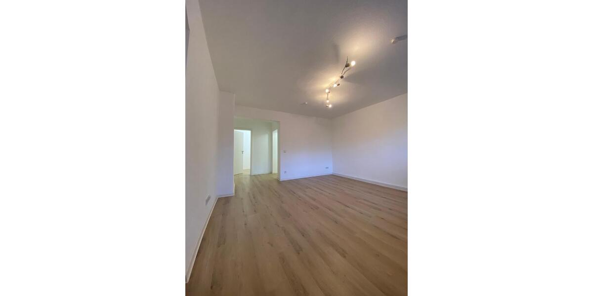 Etagenwohnung Dresden Prohlis - 2.5 Zimmer, 62 m&sup2;, 790&euro; | Angebot:25300247