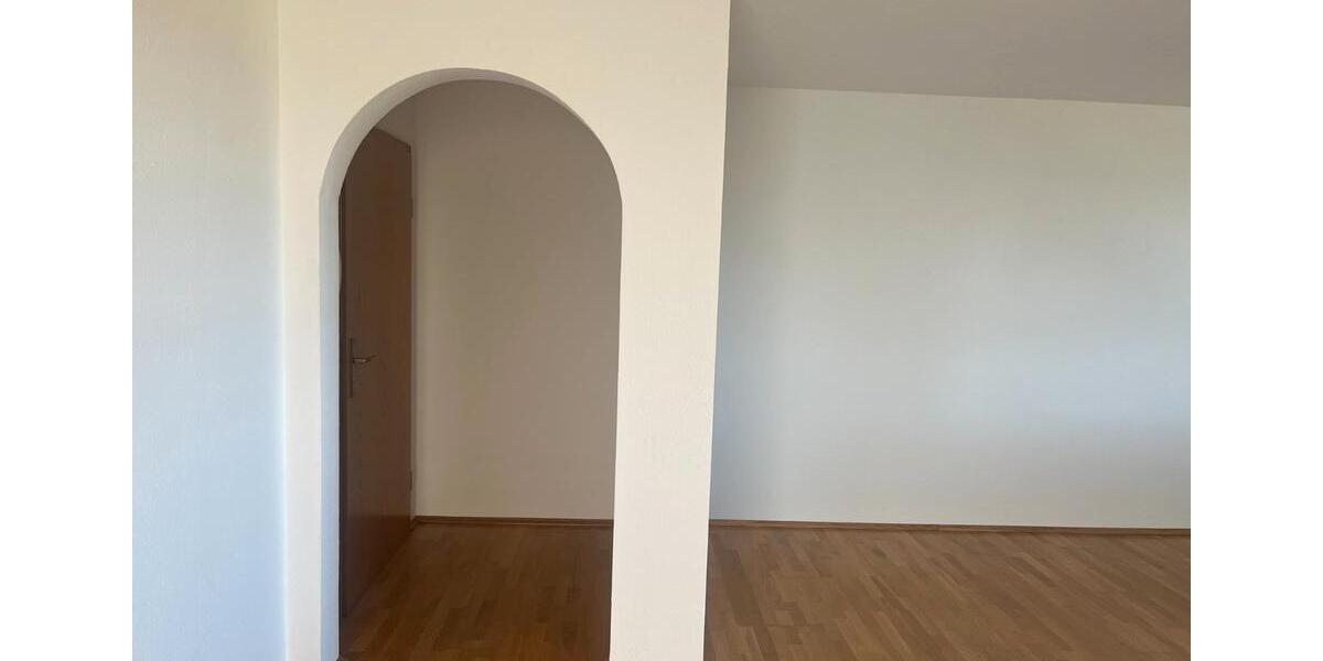 Dachgeschoßwohnung Dresden Blasewitz - 2 Zimmer, 84 m&sup2;, 1.060&euro; | Angebot:26426382