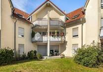 Erdgeschoss-Wohnung mit Flair: Entspannte Ein-Zimmer-Wohnung mit Terrasse und Stellplatz
