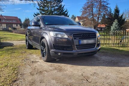 Audi Q7 298.000 km 7.500 &euro; Dresden 01159