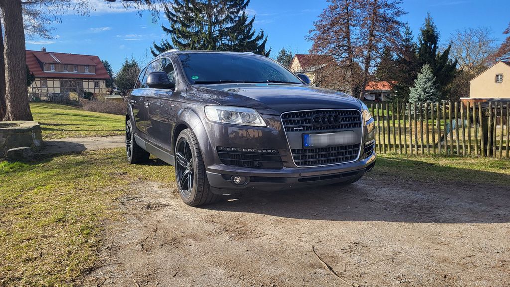 Audi Q7 298.000 km 7.500 &euro; Dresden 01159