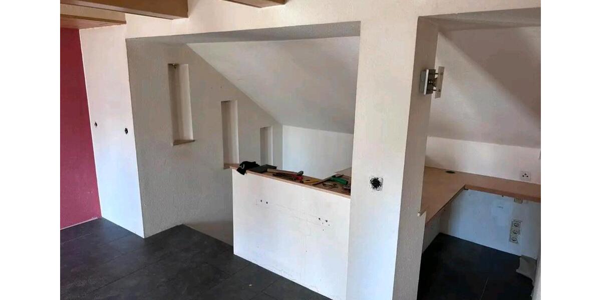 Einfamilienhaus Dorfhain - 8 Zimmer, 180 m&sup2;, 128.000&euro; | Angebot:27445521
