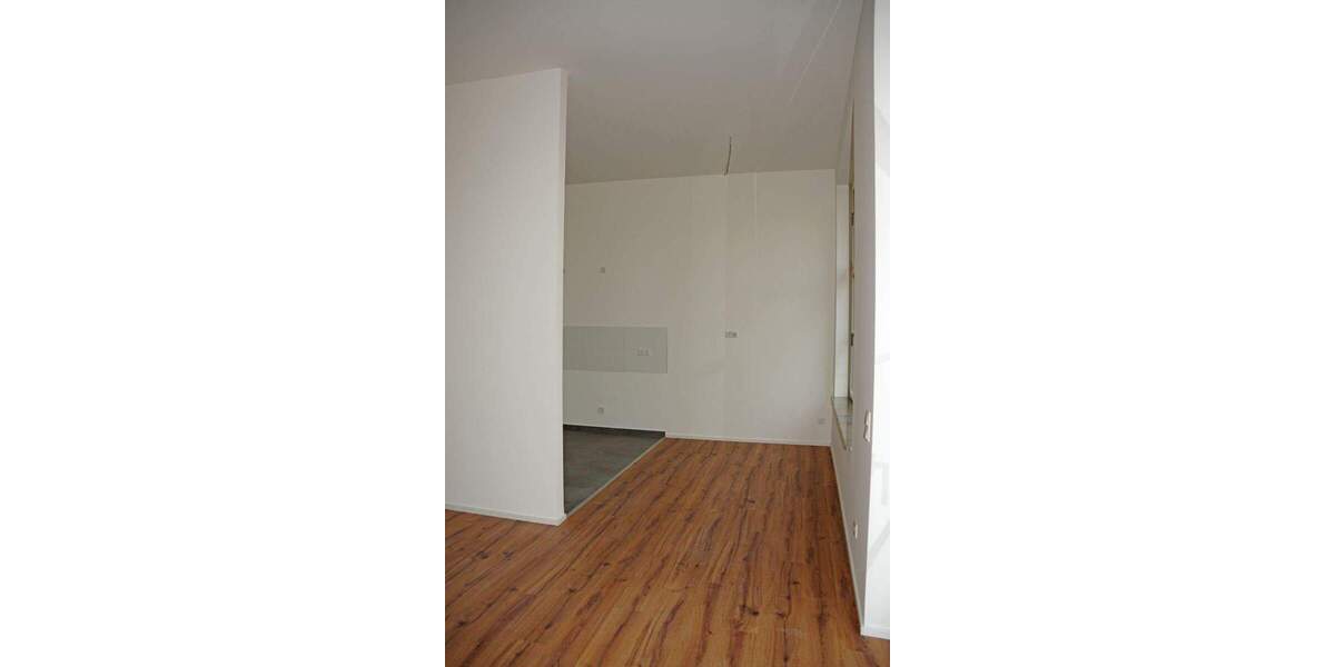 Etagenwohnung Pirna Zehista - 3 Zimmer, 98 m&sup2;, 925&euro; | Angebot:25777595