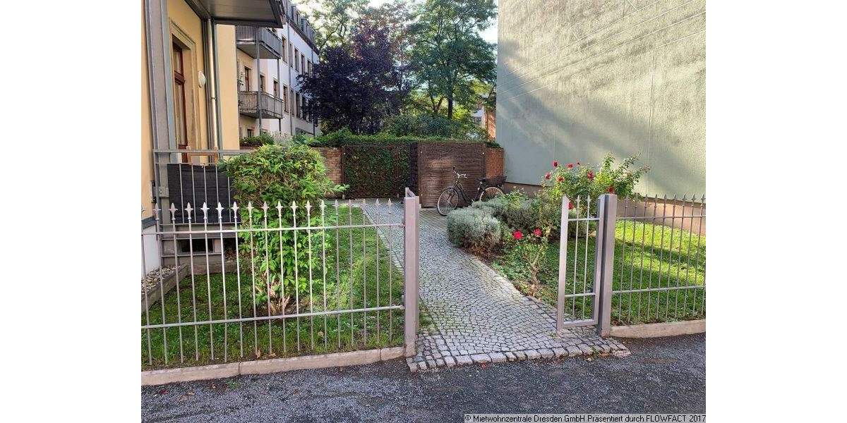 Balkonwohnung mit großem Tageslicht-Wannenbad in Pieschen! 2 zimmer