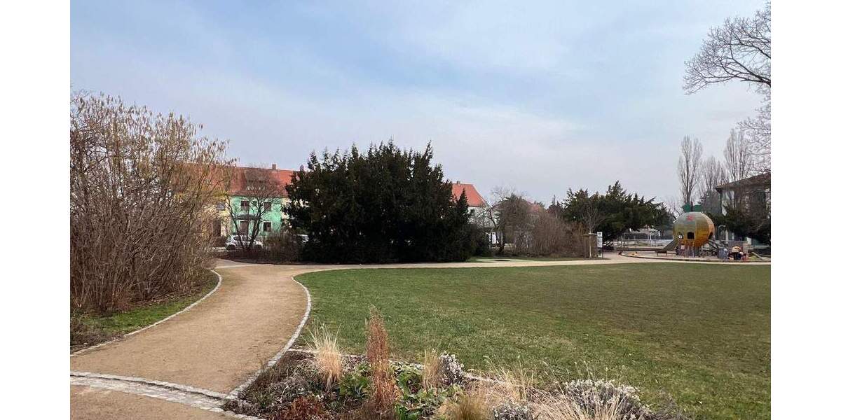 Etagenwohnung Dresden Leubnitz-Neuostra - 2 Zimmer, 38 m&sup2;, 350&euro; | Angebot:25880978