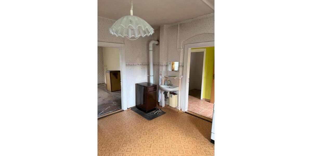Einfamilienhaus Dresden Cossebaude - 7 Zimmer, 120 m&sup2;, 180.000&euro; | Angebot:26268434