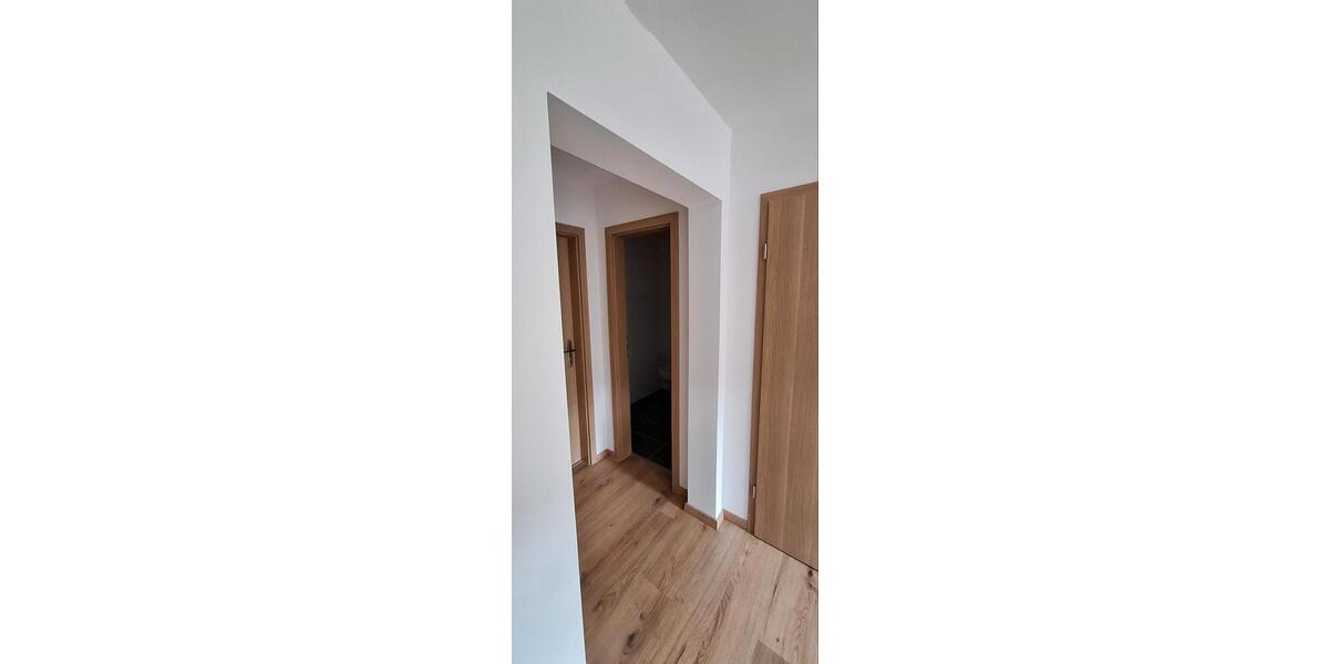 Etagenwohnung Bannewitz - 3 Zimmer, 98 m&sup2;, 1.350&euro; | Angebot:26661283