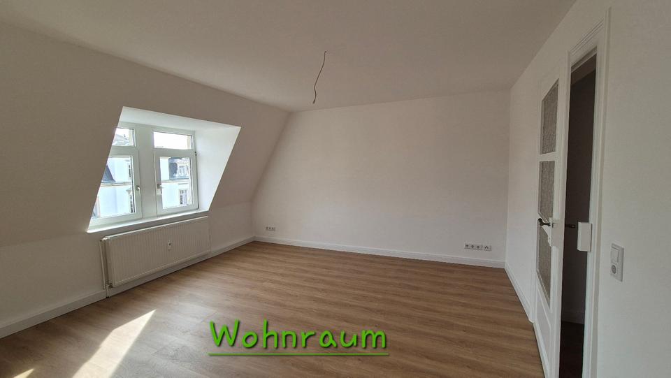 Dachgeschoßwohnung Dresden Blasewitz - 2.5 Zimmer, 87 m&sup2;, 870&euro; | Angebot:25793058