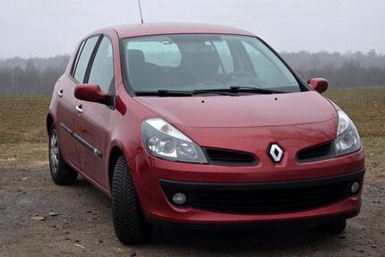 Renault Clio 118.000 km 3.199 &euro; Dresden 01257
