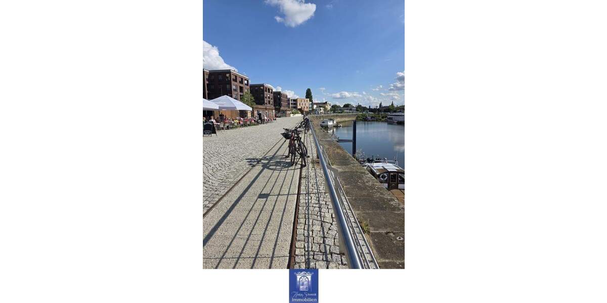 Barrierefreie Dachwohnung mit 2 Balkonen an der Elbe in beliebter HafenCity! Erstbezug! 3 zimmer