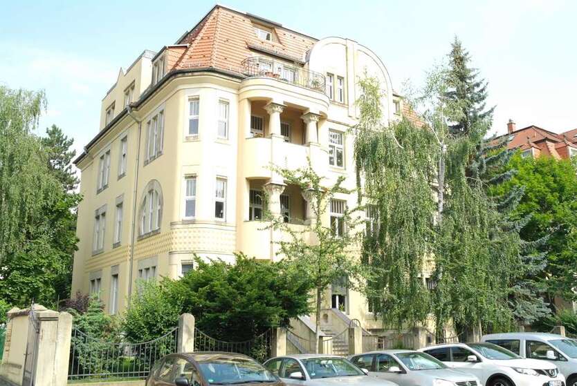 Haus zum Kaufen in Dresden Striesen 3.500.000 € 890 m²