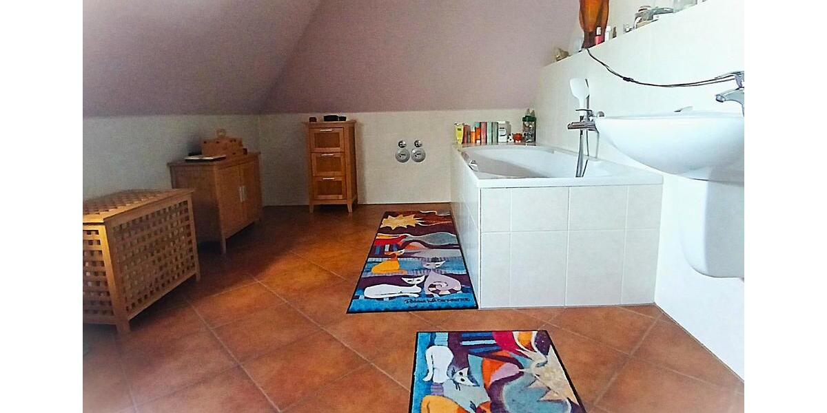 Dachgeschoßwohnung Dresden Klotzsche - 2 Zimmer, 64 m&sup2;, 289.000&euro; | Angebot:26994554