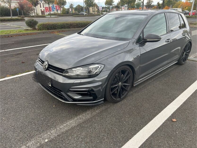 VW Golf 85.508 km 29.900 € Dohna 01809