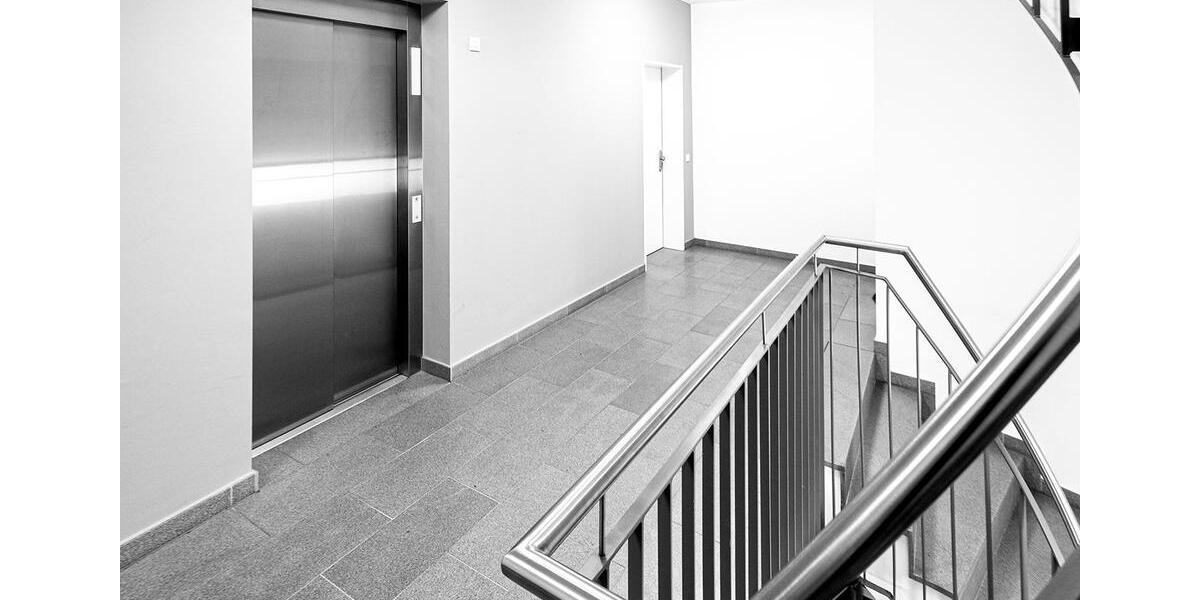 Etagenwohnung Dresden - 5 Zimmer, 143 m&sup2;, 2.220&euro; | Angebot:26338030