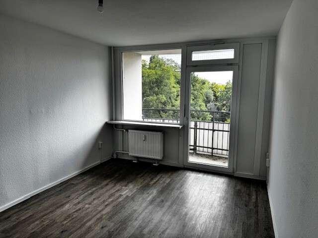 Etagenwohnung Dresden Blasewitz - 33 Zimmer, 79 m&sup2;, 750&euro; | Angebot:26165754
