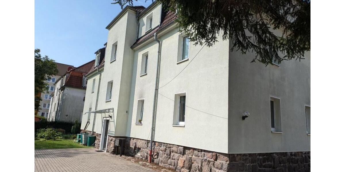 Ruhige frisch renovierte 3 Zimmer Wohnung mit eigenem Garten 3 zimmer