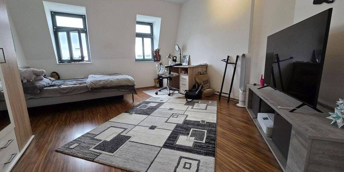 großzügige 2-Zimmer-Dachgeschosswohnung mit BalkonLoggia und EBK (wenn gewünscht) 2 zimmer