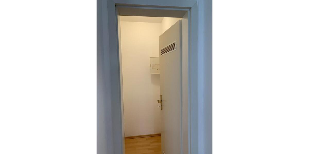 Etagenwohnung Dresden Schönfeld-Weißig - 2 Zimmer, 60 m&sup2;, 543&euro; | Angebot:25376945