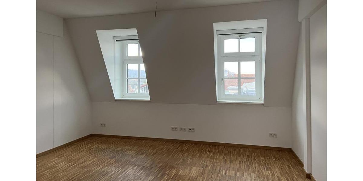 Dachgeschoßwohnung Dresden Blasewitz - 1 Zimmer, 32 m&sup2;, 455&euro; | Angebot:25725131