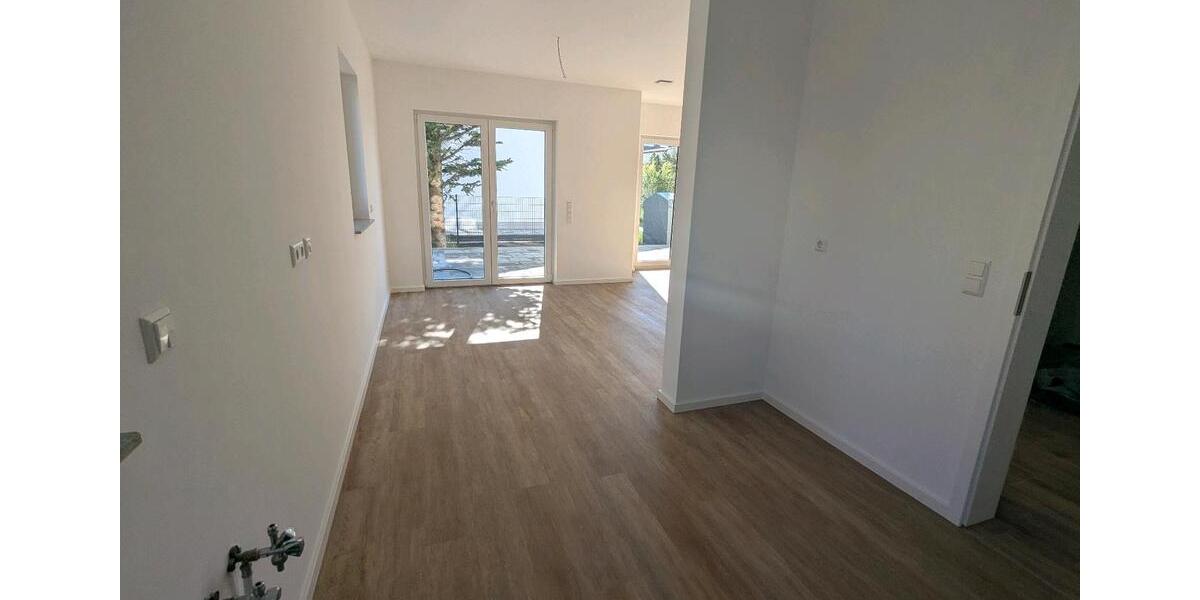 Etagenwohnung Dresden Weixdorf - 7 Zimmer, 152 m&sup2;, 2.950&euro; | Angebot:26397611