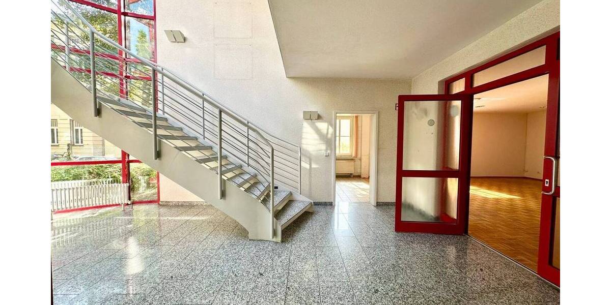 *Individuelle Rarität in ruhiger und grüner Bestlage vom Preußischen Viertel* 6 zimmer