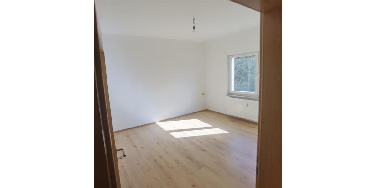 Etagenwohnung Bobritzsch-Hilbersdorf Hilbersdorf - 6 Zimmer, 142 m&sup2;, 700&euro; | Angebot:26476083