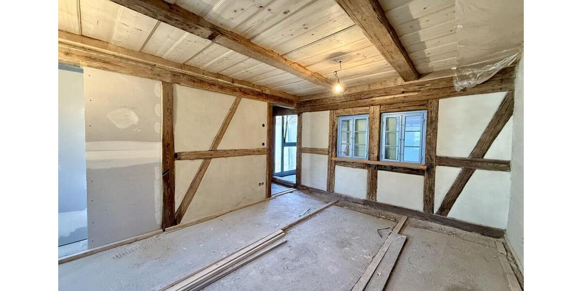 Etagenwohnung Dresden Prohlis - 7 Zimmer, 190 m&sup2;, 2.660&euro; | Angebot:26490342