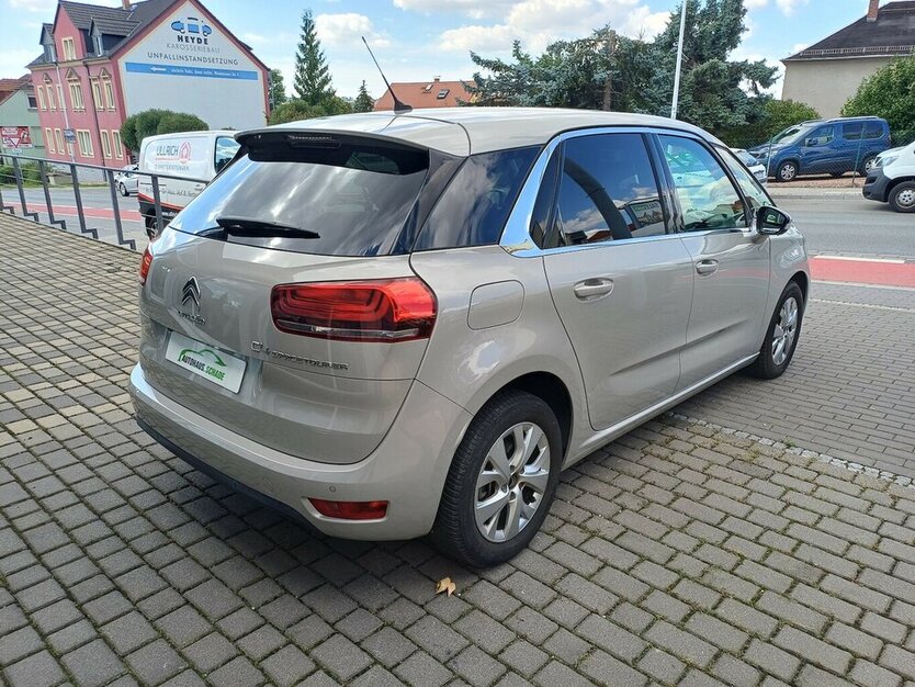 Citroen C4 SpaceTourer 1.2 PureTech Live 54.000 km 16.995 € Meißen 01662