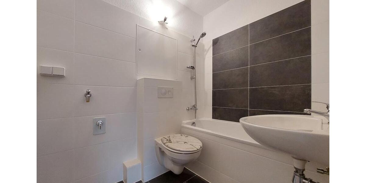 Etagenwohnung Dresden Cotta - 5 Zimmer, 115 m&sup2;, 974&euro; | Angebot:25376824