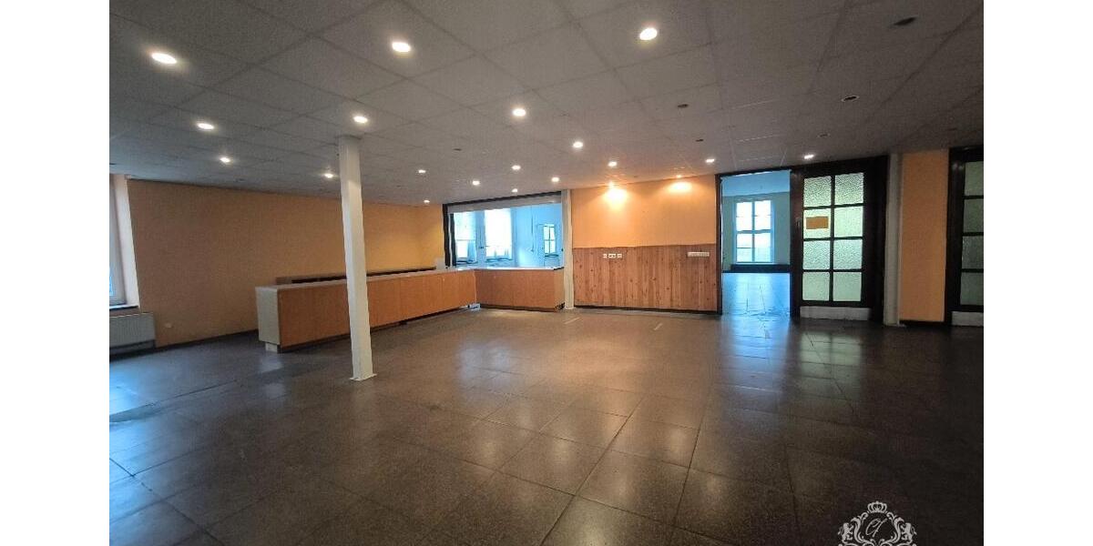 MULTIFUNKTIONALE GEWERBEFLÄCHE - ca. 280 m² zimmer