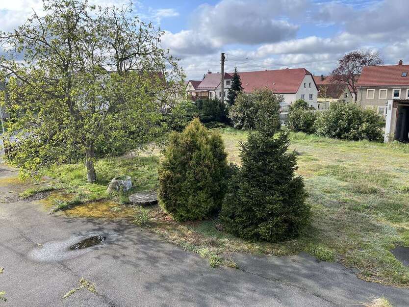 Grundstück zu verkaufen in Ockrilla 89.000 € 700 m²