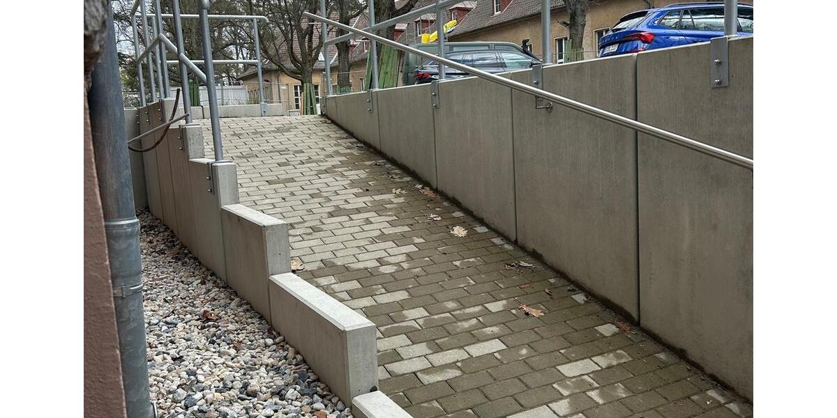 Gewerbeobjekt Dresden Klotzsche - 8&euro; | Angebot:26243229
