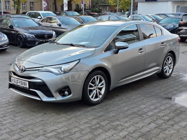 Toyota Avensis 83.000 km 14.890 &euro; Dresden 01309