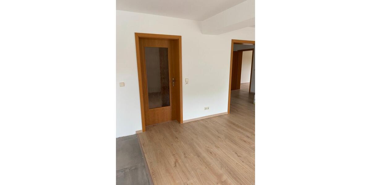 Etagenwohnung Pulsnitz - 3 Zimmer, 106 m&sup2;, 740&euro; | Angebot:25394922