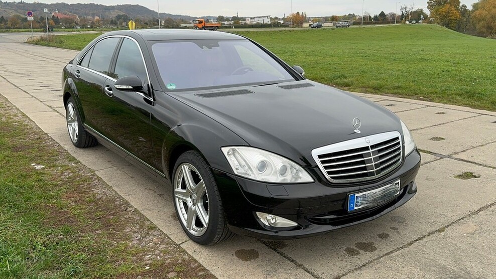 Mercedes-Benz S 500 349.000 km 15.900 € Radebeul 01445