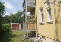 Ihr neuer Lieblingsplatz mit Balkon und Blick in den grünen Innenhof! Ruhige Seitenstraße!