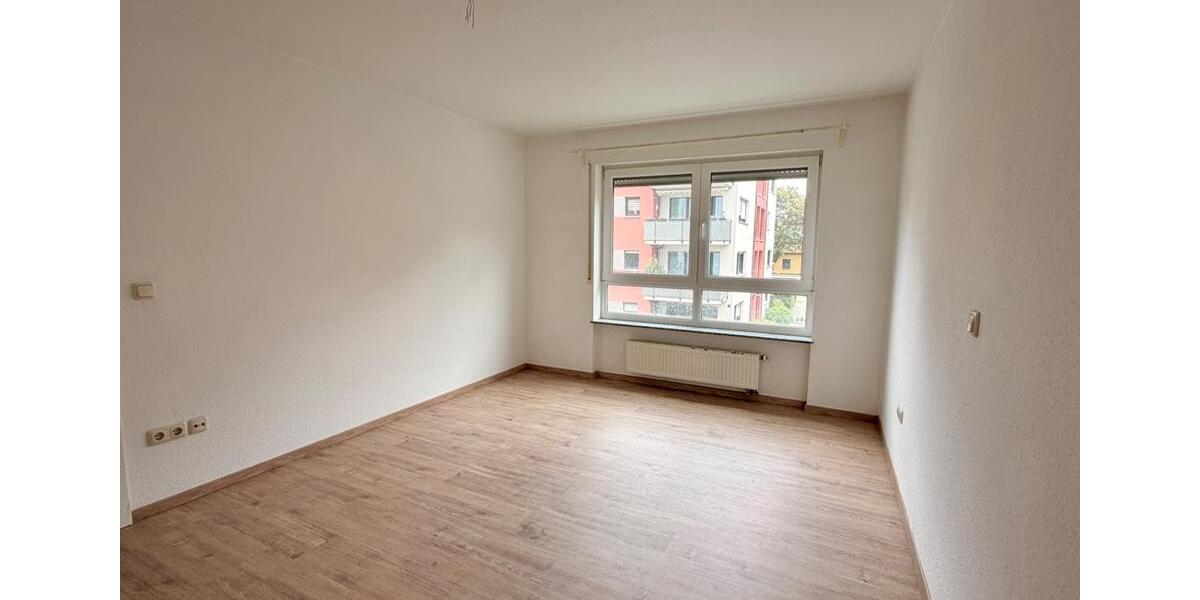 Etagenwohnung Dresden Cotta - 2 Zimmer, 62 m&sup2;, 650&euro; | Angebot:26477142