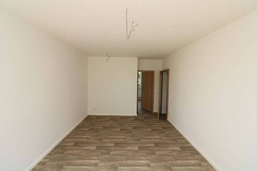 Auf Wolke 7...günstige 3-RW mit Wanne u. Balkon!!!