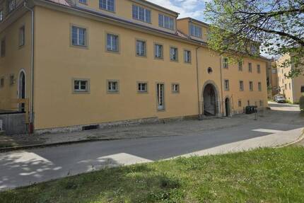 Wohnung Pirna - 4 Zimmer, 129 m&sup2;, 1.488&euro; | Angebot:26515687