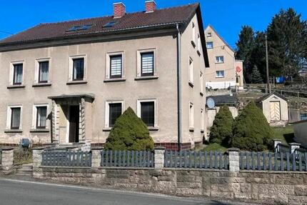 Haus Dorfhain - 8 Zimmer, 180 m&sup2;, 128.000&euro; | Angebot:27445521