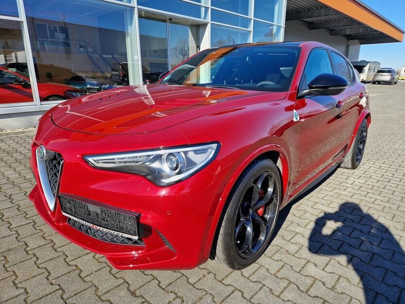 Stelvio Quadrifoglio Q4
